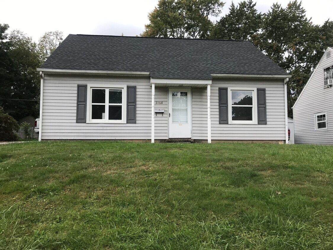 2168 Hillside St, Cuyahoga Falls, OH 44221 House Rental in Cuyahoga