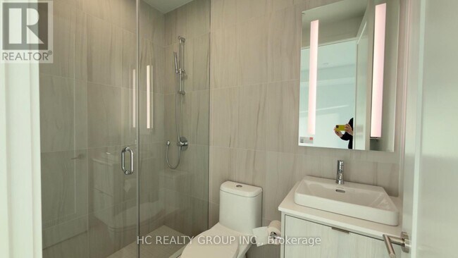 Photo du bâtiment - 115 Denison Ave