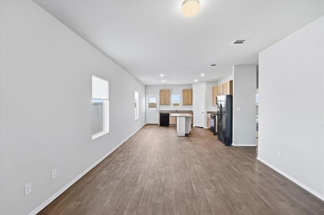 Building Photo - 104 Cider Crk Dr