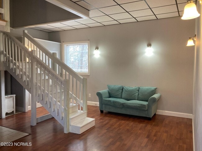 Building Photo - 203 Poplar Neck Rd