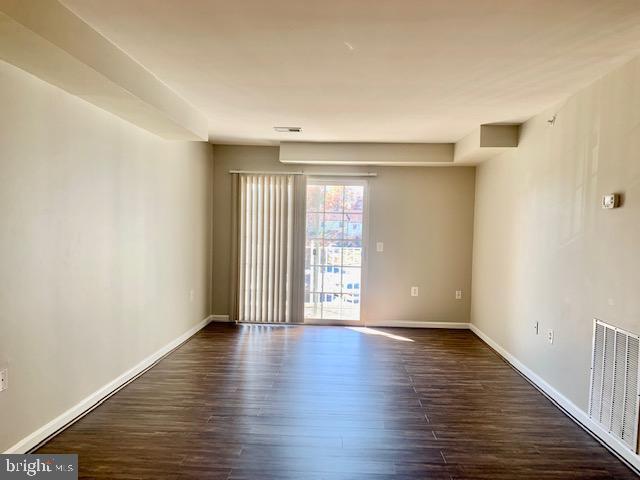 Building Photo - 503 Garrison Woods Dr