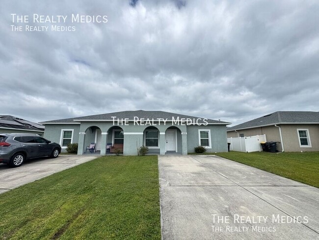 Building Photo - 548 Albatross Dr