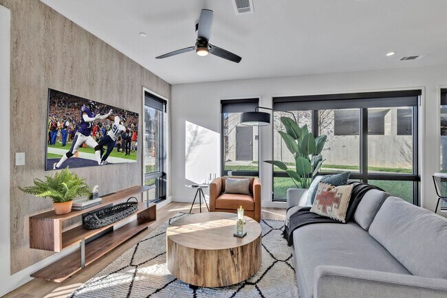 Foto del edificio - 2 Bedroom Townhome in Nashville