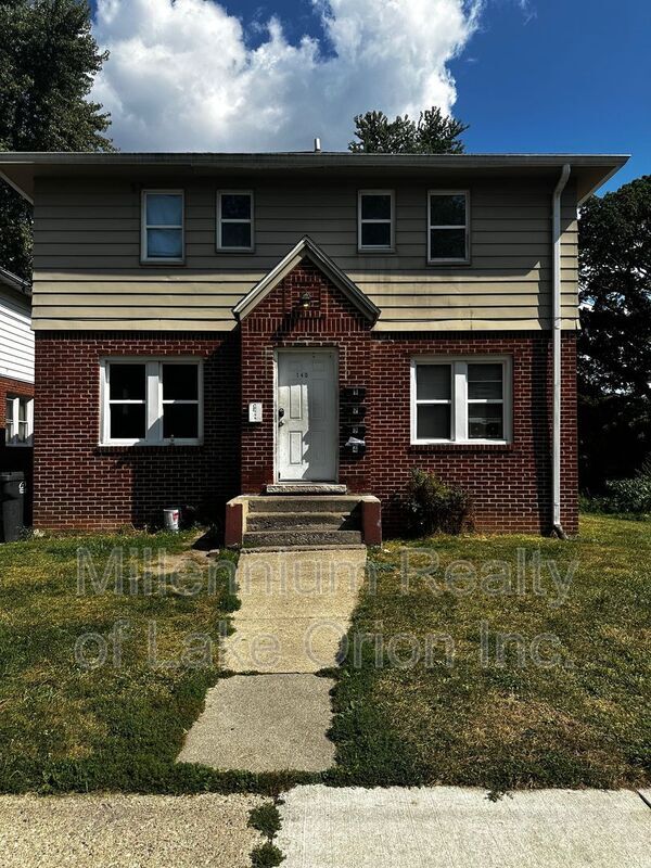 Building Photo - 140 Summit St