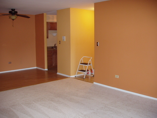 Building Photo - 6190 Pinewood Ct
