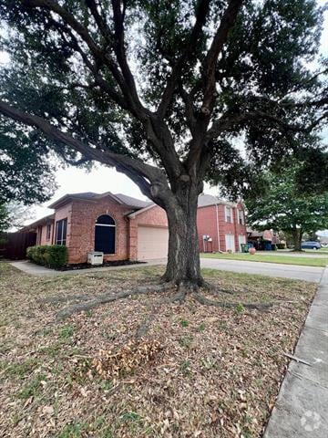 Building Photo - 943 Azalia Dr