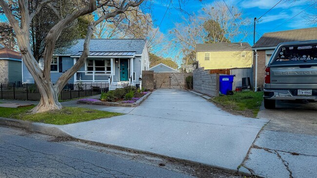 Foto del edificio - 8542 Wayland St