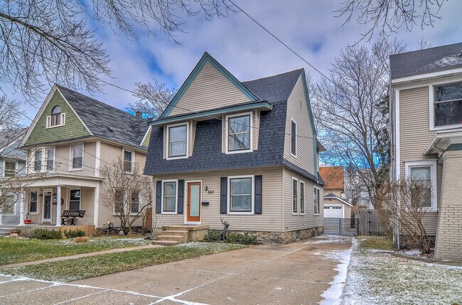 Foto del edificio - 140 Fuller Ave SE