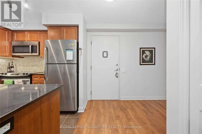 Building Photo - 525 Wilson Ave