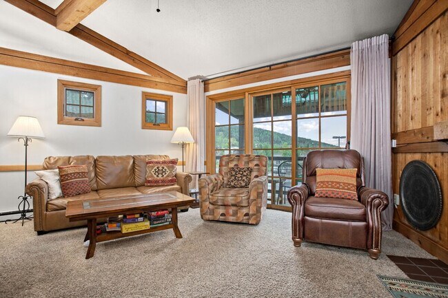 Foto del edificio - 2933 Mountaineer Cir