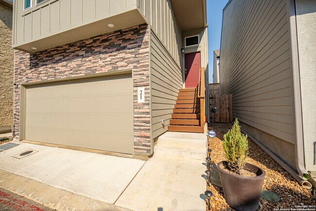 Foto del edificio - 6446 Babcock Rd