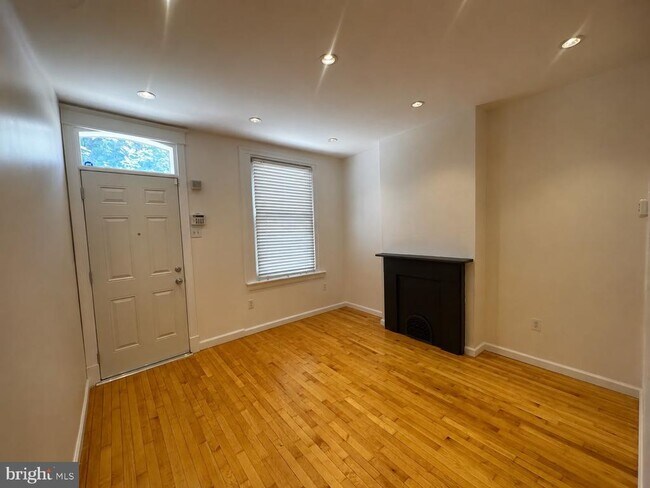 Foto del edificio - 315 N Holly St