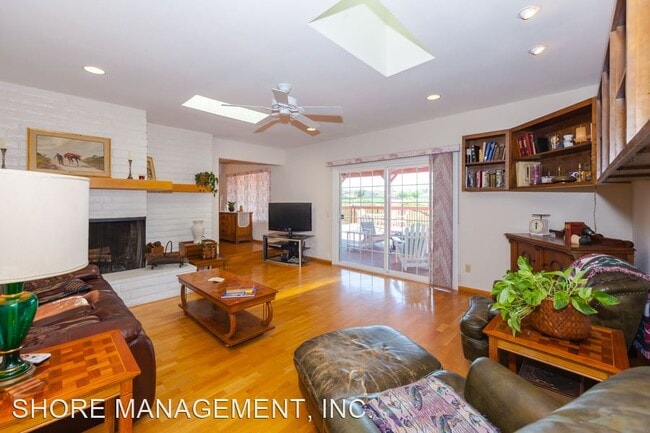 Building Photo - 5 br, 3 bath House - 1830 Citadel Ct.