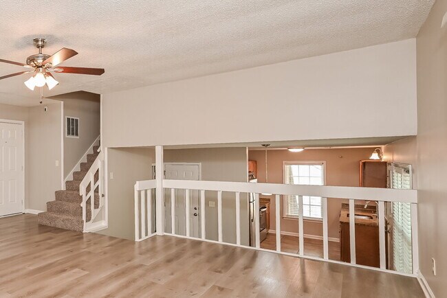 Foto del edificio - 2128 Summertown Dr