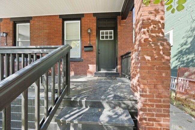 Foto del edificio - 369 Berkeley Rd
