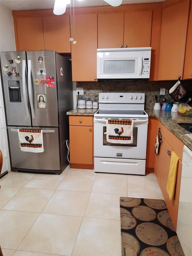Building Photo - 3551 NE 169th St