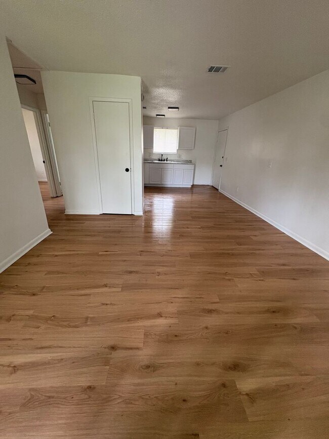 Building Photo - 5216 Westchase Ct