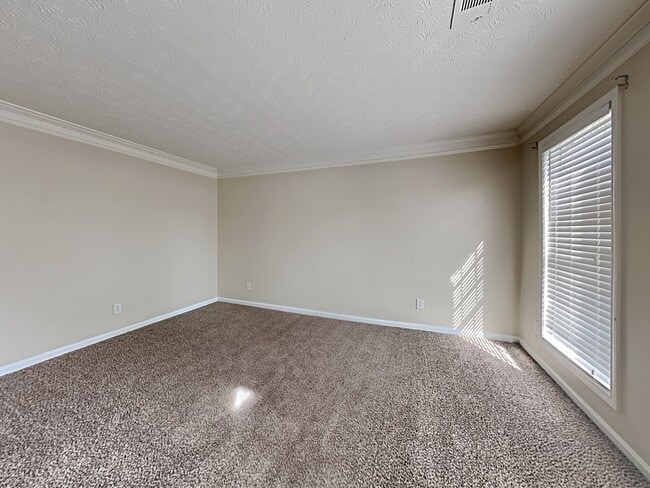 Building Photo - 3452 Kittery Drive