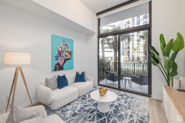 1BR, 1BA - 665SF - Living Room - The Arcadian