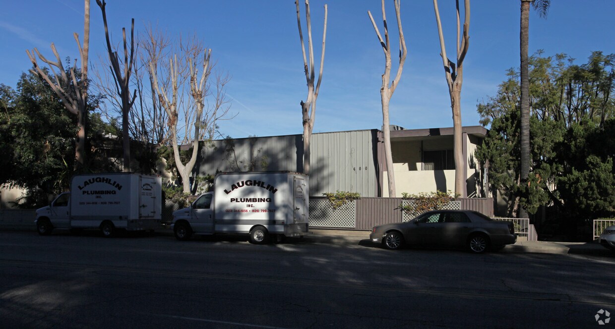 Foto del edificio - 400 Monterey Rd