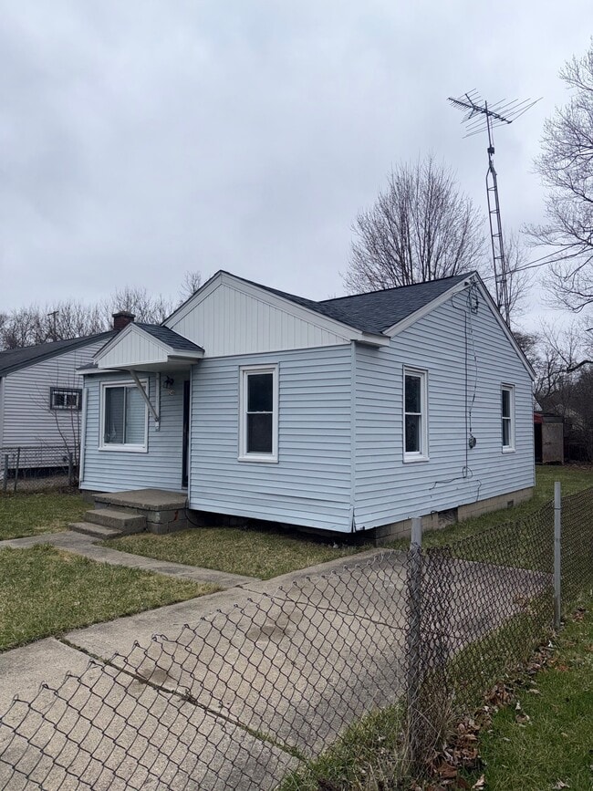 Foto del edificio - 246 E York Ave