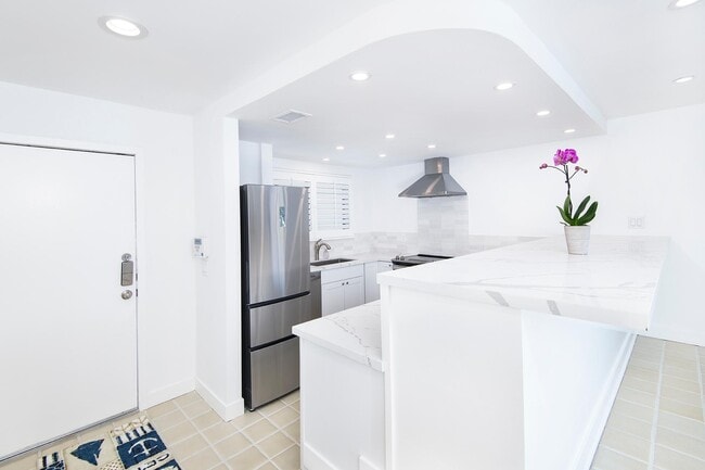 Building Photo - 1903 Estrella de Mar Ct