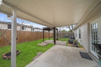 Building Photo - 5726 Westminster Village Dr