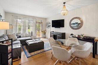 Building Photo - 4 Constellation Pl