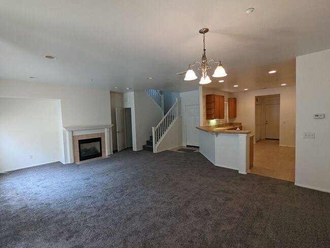 Foto del edificio - Condo located in Northeast Rancho Cucamonga