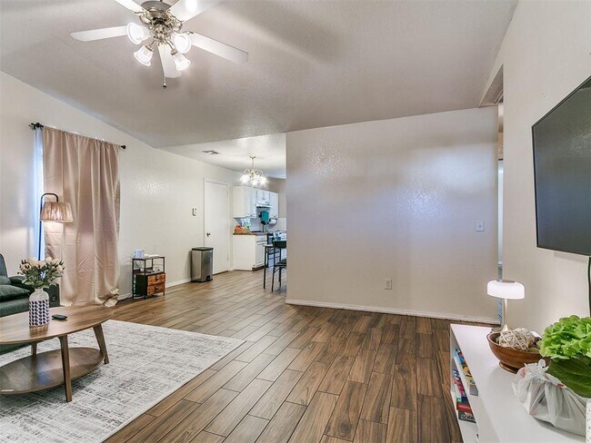 Foto del edificio - 414 English Elm Ln