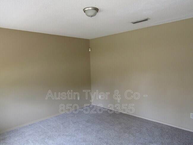 Building Photo - 2937 Harley Dr