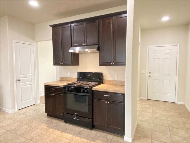 Building Photo - 819 Messina Ln