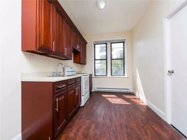 Primary Photo - 1 E 98th St