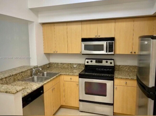 Foto del edificio - 2841 NE 185th St