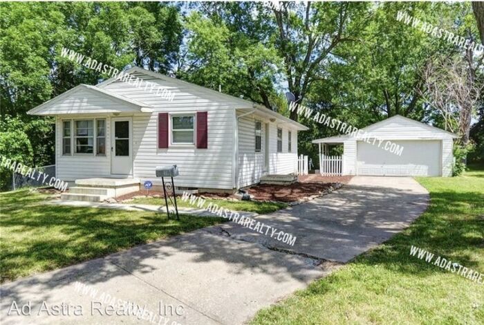 Beautiful Home In Kcmo Available Now House For Rent In Kansas City Mo Apartments Com