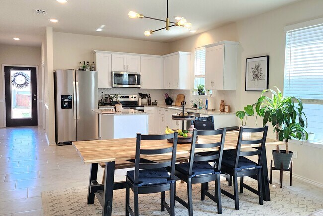 Foto del edificio - 7619 Granger Cv