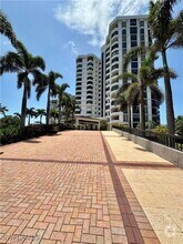 Building Photo - 6075 Pelican Bay Blvd