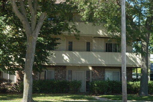 Primary Photo - 4025 S Packard Ave