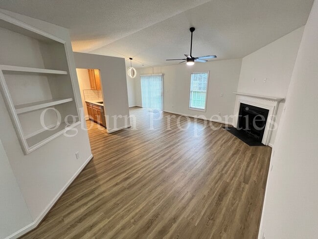 Building Photo - 3572 Milhaven Rd