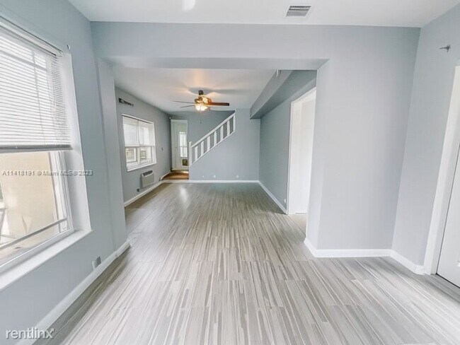 Foto del edificio - 3 br, 2 bath House - 400 Cadima Ave