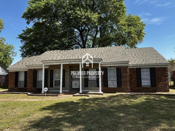 Primary Photo - 3044 S Mendenhall Rd