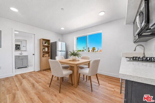 Foto del edificio - 219 E 87th St
