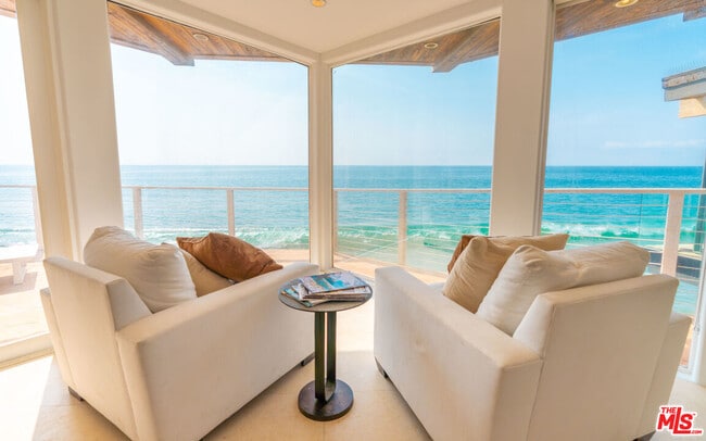 Building Photo - 27112 Malibu Cove Colony Dr