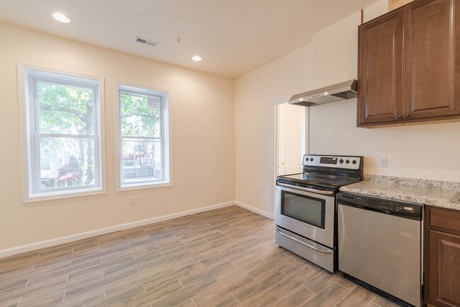 Foto del edificio - 434 Shepherd St NW