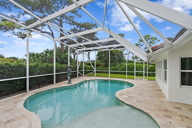 Building Photo - 925 Foxpointe Cir