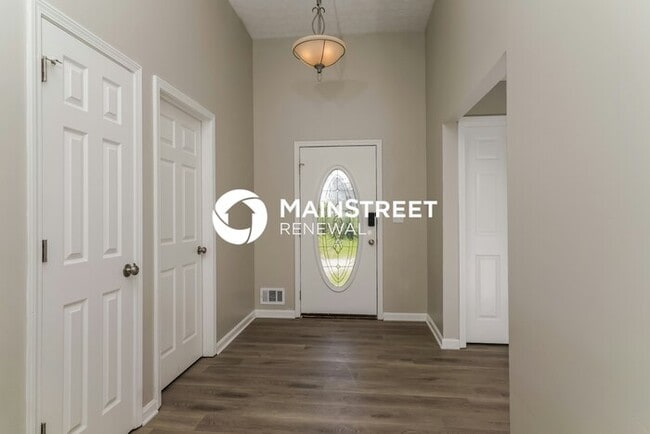 Building Photo - 3 Bedroom Pet-Friendly Home in LOUISVILLE, KY with Main Street Renewal