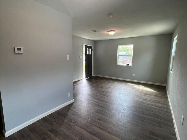 Foto del edificio - 1533 Park Ln