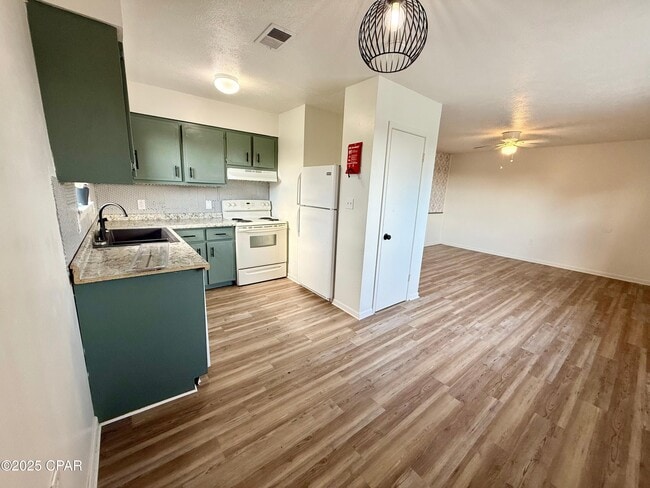 Building Photo - 506 N 11th St