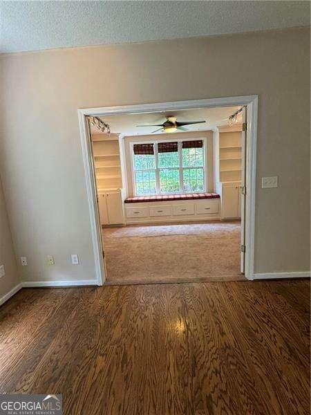 Building Photo - 402 Bottesford Dr NW