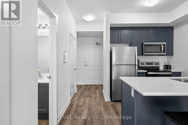 Building Photo - 5055 Greenlane